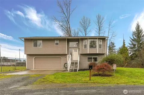 807 E Stanley Pl, Granite Falls, WA 98252