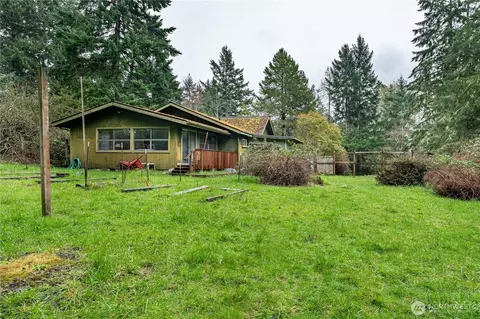 402 E Madrona Blvd NW, Lakebay, WA 98349