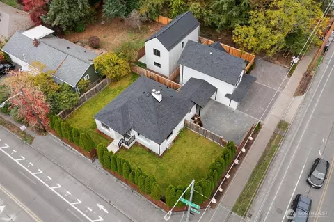 2356 N 130th St, Seattle, WA 98133