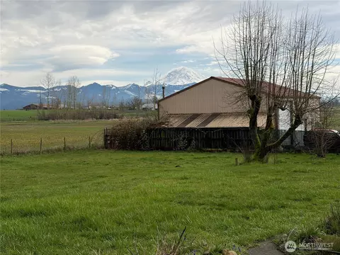 Exterior - 43004 196th Ave SE, Enumclaw, WA 98022 photo 9 of 13