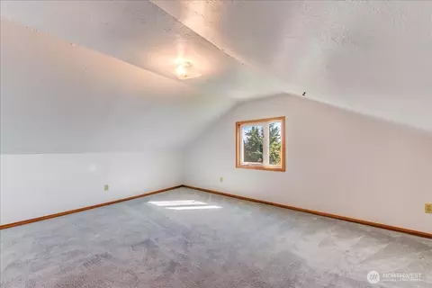 Bedroom - 43004 196th Ave SE, Enumclaw, WA 98022 photo 3 of 4