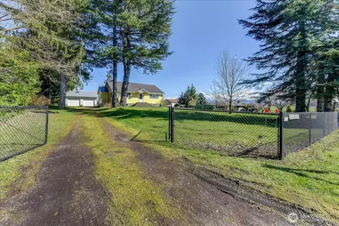 Exterior - 43004 196th Ave SE, Enumclaw, WA 98022 photo 6 of 13