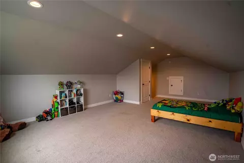 Bedroom - 413 Cornerstone Dr, Sumas, WA 98295 photo 8 of 9