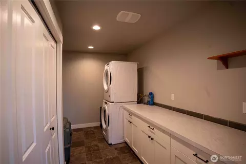 Other - 413 Cornerstone Dr, Sumas, WA 98295 photo 6 of 7