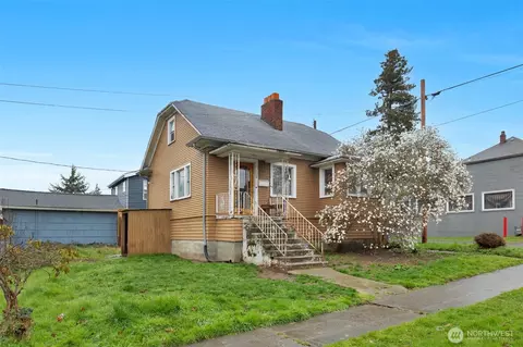 Exterior - 2209 21st St, Everett, WA 98201 photo 1 of 6