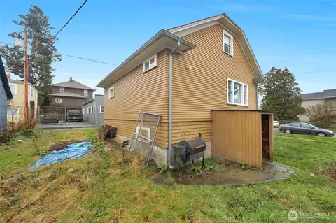 Exterior - 2209 21st St, Everett, WA 98201 photo 6 of 6