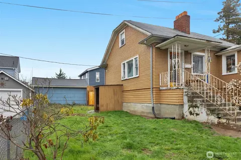 Exterior - 2209 21st St, Everett, WA 98201 photo 4 of 6