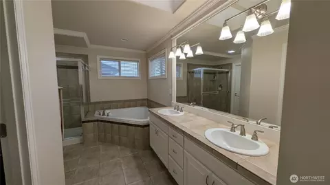 Bath - 4415 220th St SE, Bothell, WA 98021 photo 1 of 2