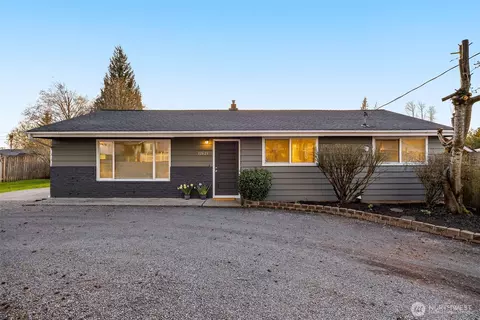 12621 156th Ave SE, Renton, WA 98059