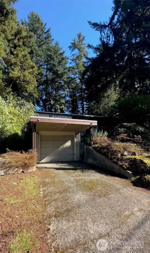 20156 6th Ave NE, Shoreline, WA 98155