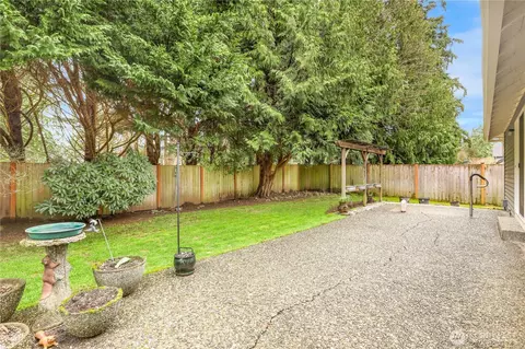 Exterior - 18309 26th Dr SE, Bothell, WA 98012 photo 3 of 6