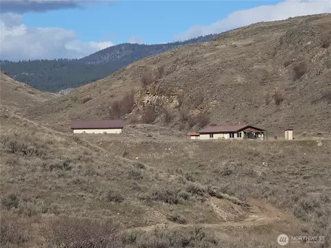 105 Emily Rd, Oroville, WA 98844