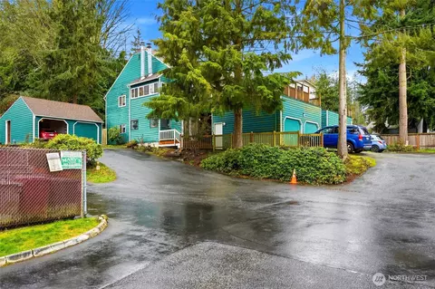 4404 Terrace Dr #8, Everett, WA 98203