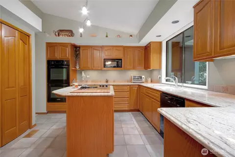 2925 87th Ave Ct E, Edgewood, WA 98371