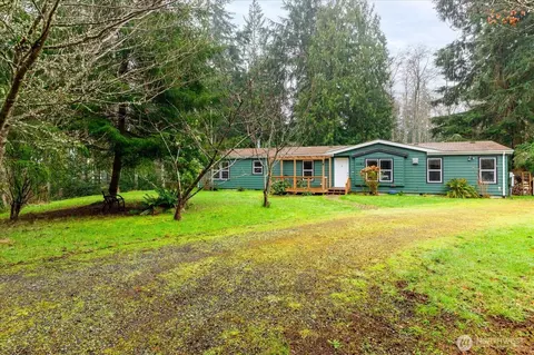 1140 Sherwood Ln, Greenbank, WA 98253