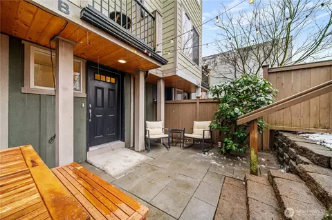 1122 N 92nd St #B, Seattle, WA 98103