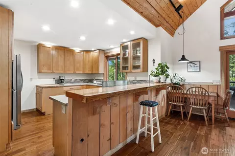 Kitchen - 390 Emerald Lake Dr E, Grapeview, WA 98546 photo 4 of 4