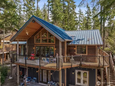 Exterior - 390 Emerald Lake Dr E, Grapeview, WA 98546 photo 2 of 7