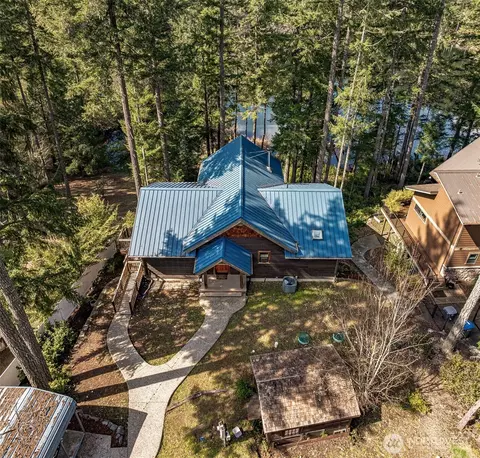 Exterior - 390 Emerald Lake Dr E, Grapeview, WA 98546 photo 3 of 7