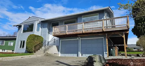 1135 N Heatherwood W, Tacoma, WA 98406