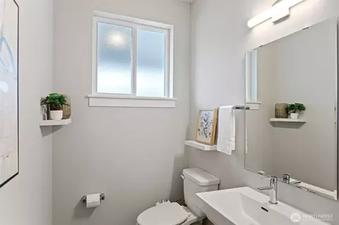 Bath - 17715 2nd Ave W, Bothell, WA 98012 photo 1 of 4