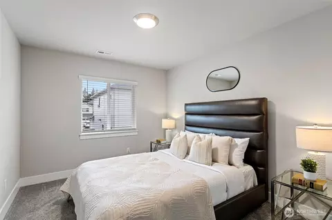 Bedroom - 17715 2nd Ave W, Bothell, WA 98012 photo 3 of 4