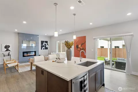 Kitchen - 17715 2nd Ave W, Bothell, WA 98012 photo 3 of 4