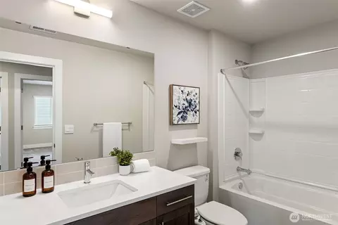 Bath - 17715 2nd Ave W, Bothell, WA 98012 photo 2 of 4