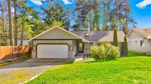 1583 Mark St, Oak Harbor, WA 98277