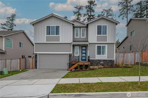 2120 SW Putnam Dr, Oak Harbor, WA 98277
