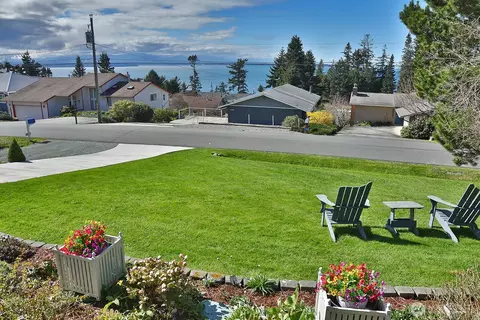 1767 Fircrest Ave, Coupeville, WA 98239