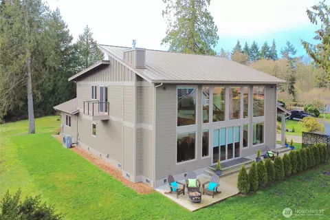 7618 NE Zachariasen Ct, Hansville, WA 98340