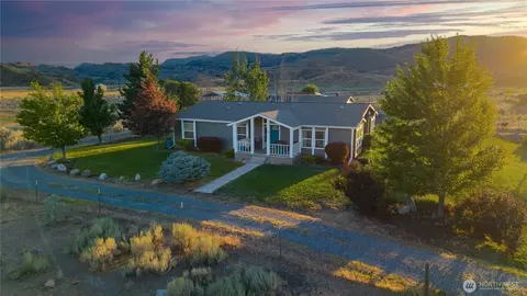 111 Johnson Creek Rd, Omak, WA 98841