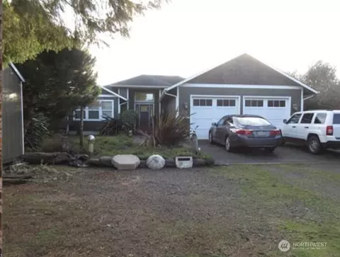 875 Pheasant Ct SW, Ocean Shores, WA 98569