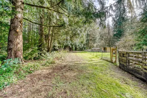 Exterior - 38805 258th Ave SE, Enumclaw, WA 98022 photo 12 of 16