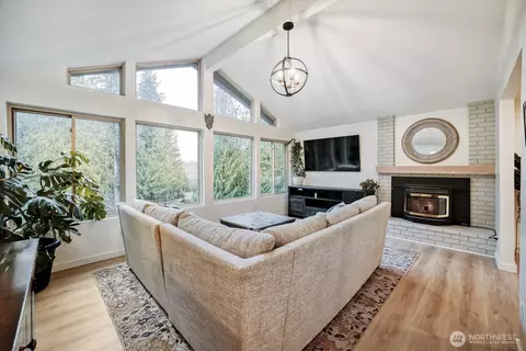 Living - 38805 258th Ave SE, Enumclaw, WA 98022 photo 2 of 2