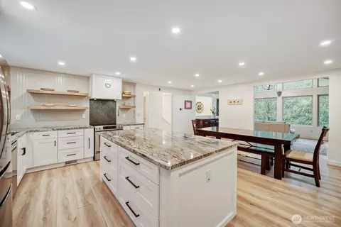 Kitchen - 38805 258th Ave SE, Enumclaw, WA 98022 photo 1 of 4