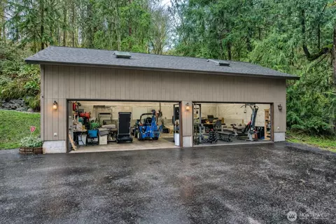 Exterior - 38805 258th Ave SE, Enumclaw, WA 98022 photo 5 of 16