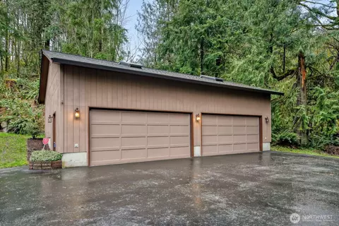 Exterior - 38805 258th Ave SE, Enumclaw, WA 98022 photo 4 of 16