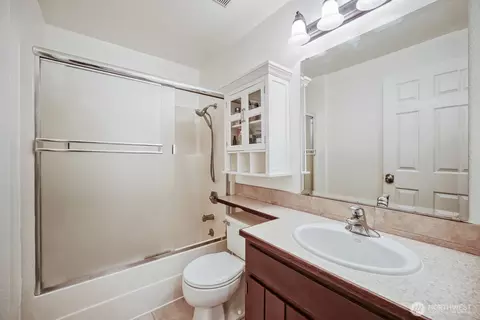 Bath - 38805 258th Ave SE, Enumclaw, WA 98022 photo 4 of 4