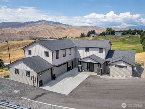 15 Margaret Ln, Wenatchee, WA 98801