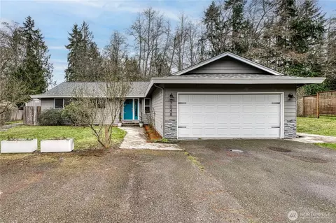 7048 NE Treemont Ct, Bremerton, WA 98311