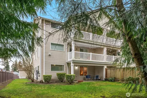 15611 18th Ave W #F104, Lynnwood, WA 98087