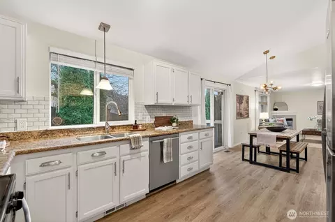 Kitchen - 311 168th Pl SE, Bothell, WA 98012 photo 2 of 3