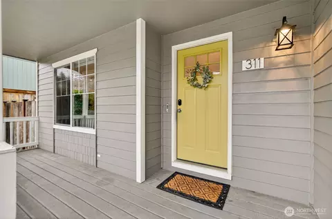 Entry Way - 311 168th Pl SE, Bothell, WA 98012 photo 1 of 2