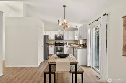 Dining - 311 168th Pl SE, Bothell, WA 98012 photo 2 of 3
