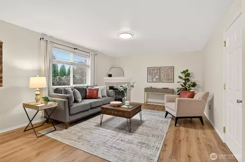 Living - 311 168th Pl SE, Bothell, WA 98012 photo 2 of 3