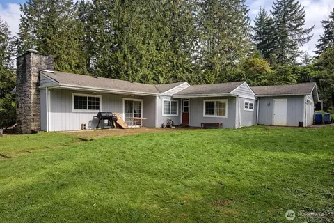 7417 NE 170th St, Kenmore, WA 98028