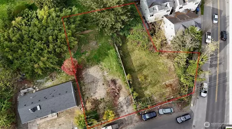 1724 N 107th St, Seattle, WA 98117