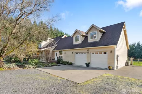 Exterior - 301 Russell Rd, Winlock, WA 98596 photo 2 of 9
